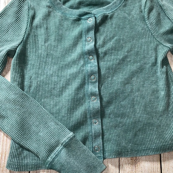 Art Class | Top - Picture 2 of 5